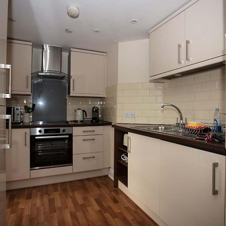 Salisbury 2-Bed Luxury Apartment Buitenkant foto